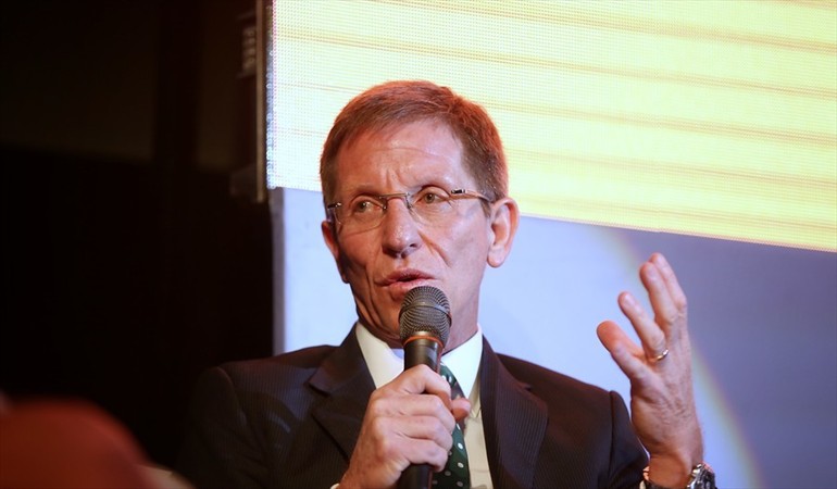 Entran al aire tres emisores de paz