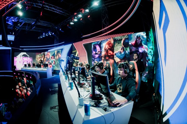Riot Games y RTVC en alianza por los e-Sports