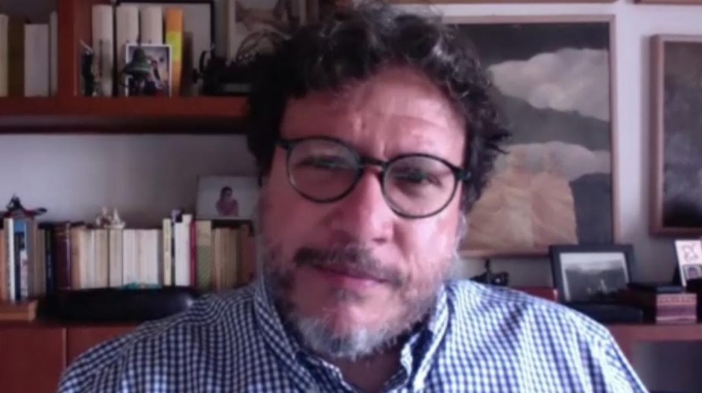 El escritor colombiano, Santiago Gamboa, debuta como autor de un podcast en RTVC