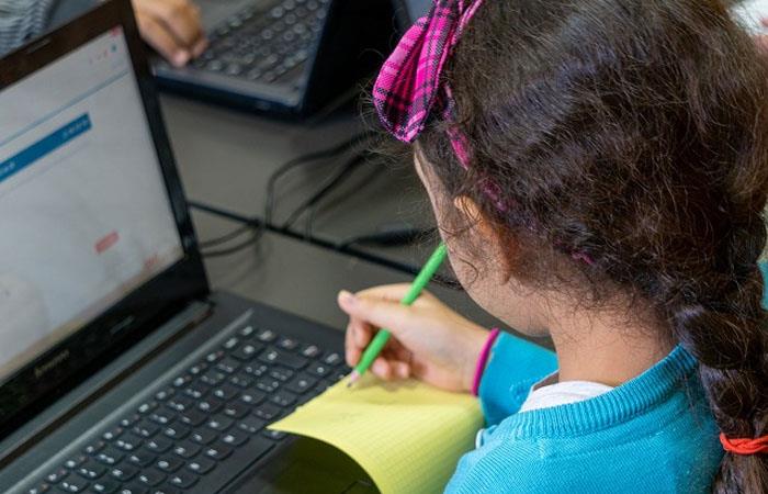 'Mi Señal', la iniciativa de aprendizaje por televisión y radio en Colombia