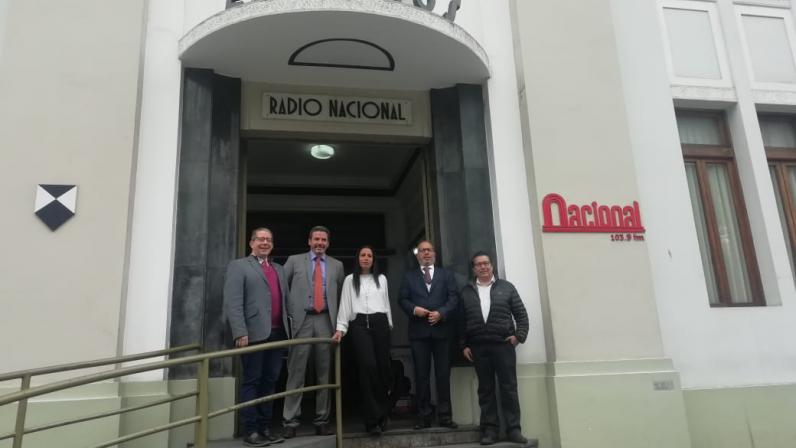Comitiva de medios extranjeros visitó Radio Nacional