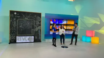 Profe en tu casa desde los estudios de RTVC - Sistema de Medios Públicos 