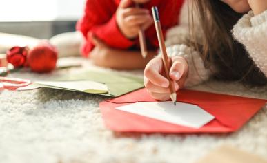 ¿Cómo hacer una carta para Amor y Amistad? 