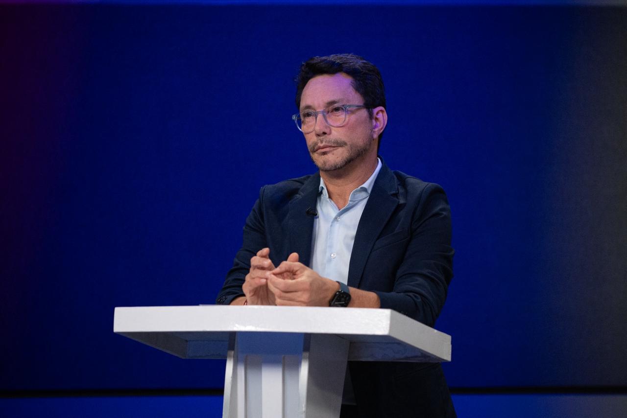 Con seis candidatos se realizó el segundo debate presidencial en Inravisión