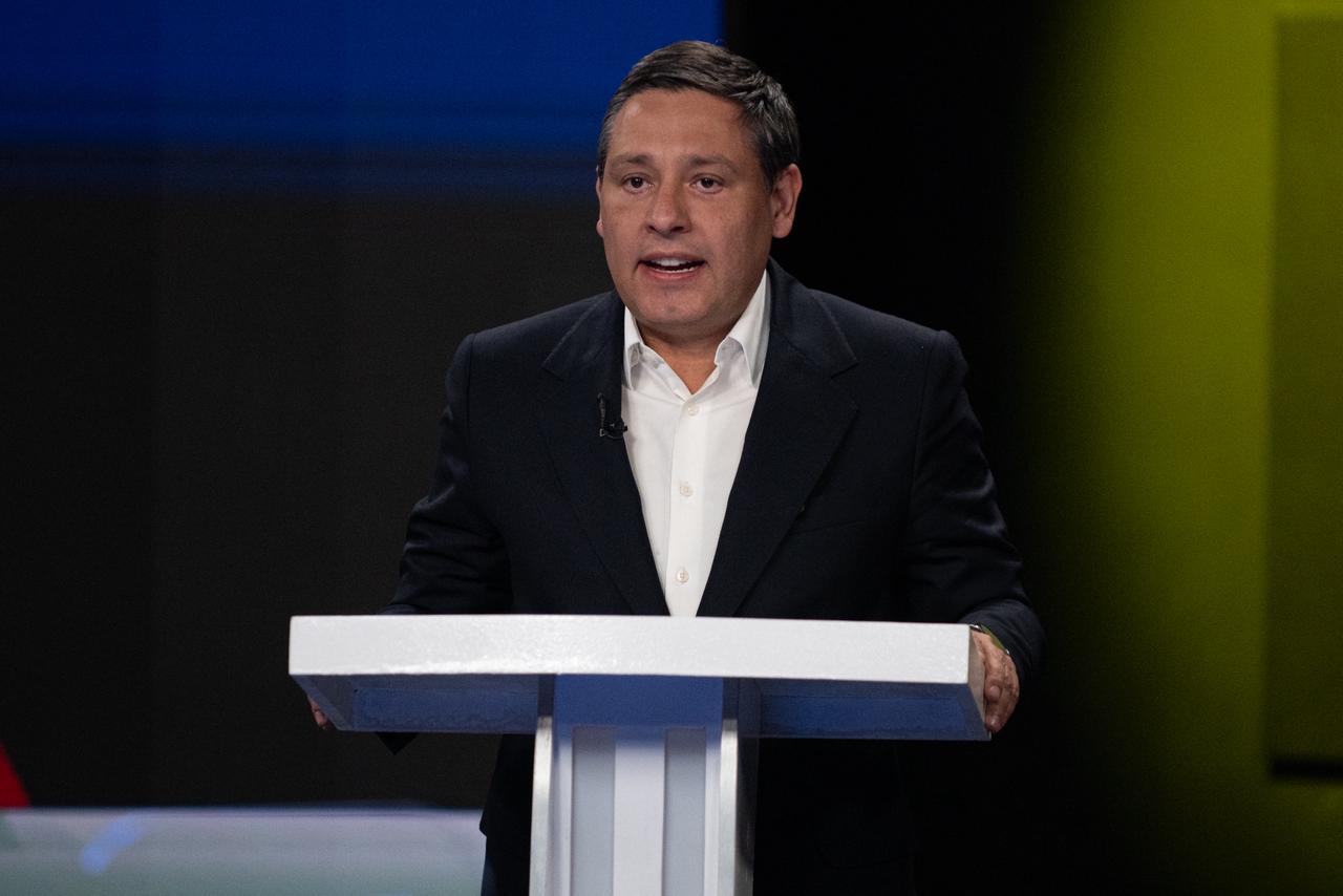 Con seis candidatos se realizó el segundo debate presidencial en Inravisión