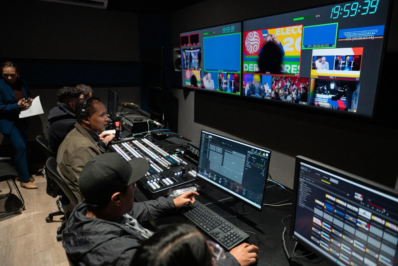 Con seis candidatos se realizó el segundo debate presidencial en Inravisión