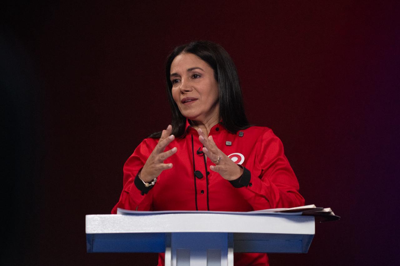 Con seis candidatos se realizó el segundo debate presidencial en Inravisión
