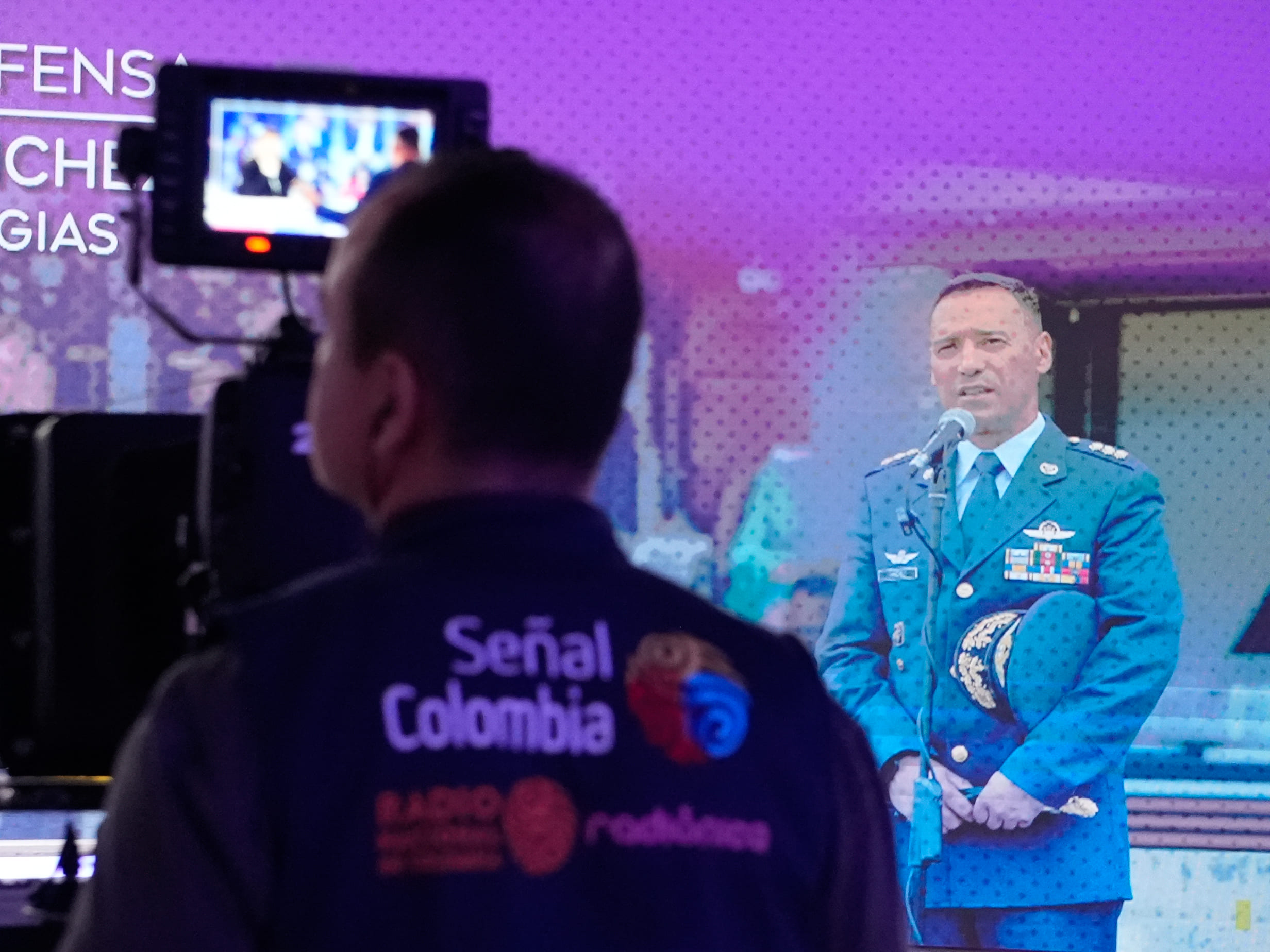 Mindefensa en los estudios de RTVC 