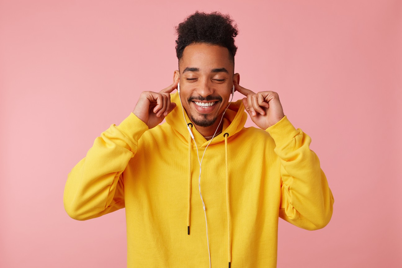 Seis podcast en español que deberías escuchar Seis podcast en español que deberías escuchar