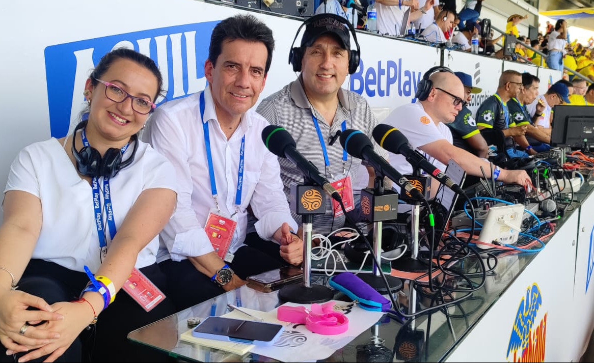 Bájele el volumen al televisor y suba el de la radio ¡Así vivirá mejor Colombia vs. Argentina! Bájele el volumen al televisor y suba el de la radio ¡Así vivirá mejor Colombia vs. Argentina!