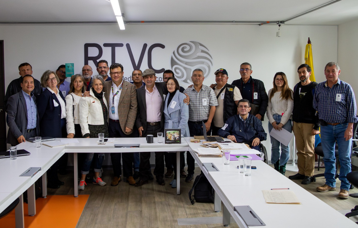 Hollman Morris: “El cambio de nombre de RTVC y retorno a Inravisión es posible” Hollman Morris: “El cambio de nombre de RTVC y retorno a Inravisión es posible”