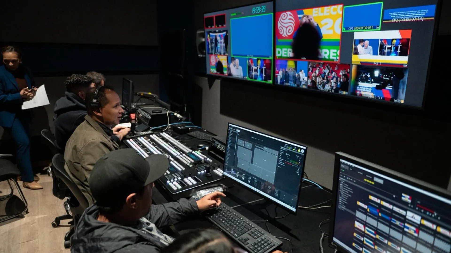 Con seis candidatos se realizó el segundo debate presidencial en Inravisión