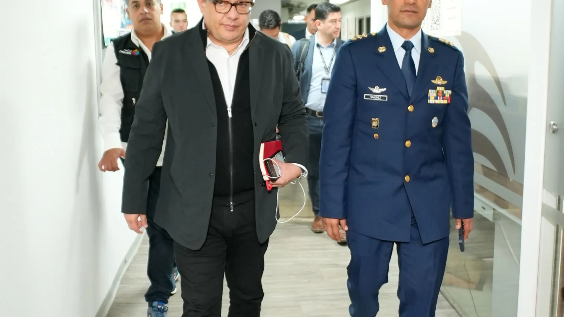 Mindefensa recorriendo RTVC