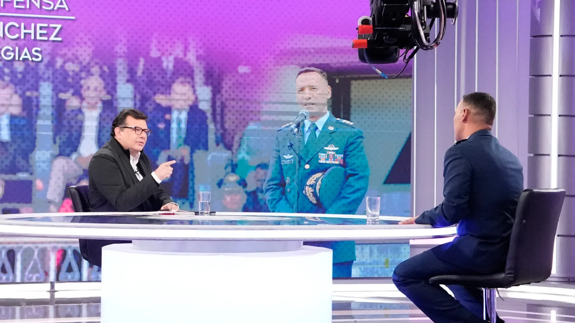 Mindefensa en Noches de Opinión con Hollman Morris