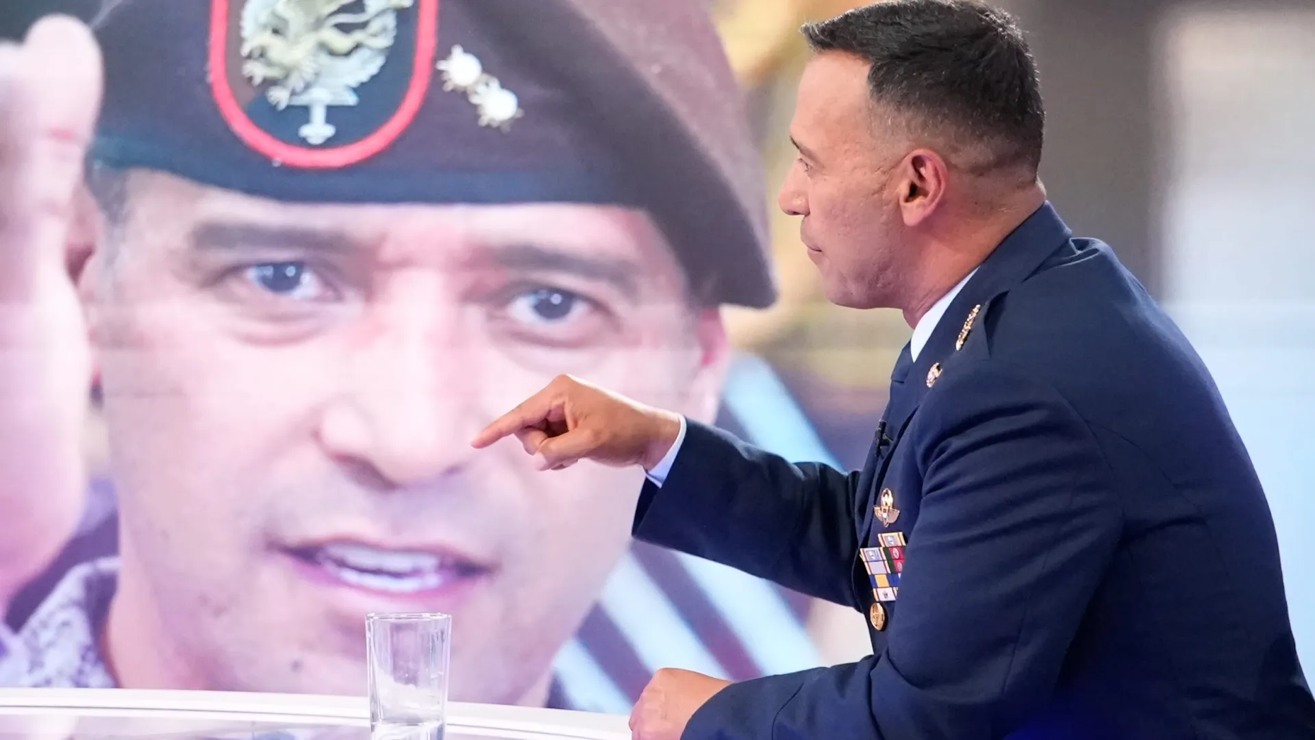 Mindefensa en Noches de Opinión con Hollman Morris