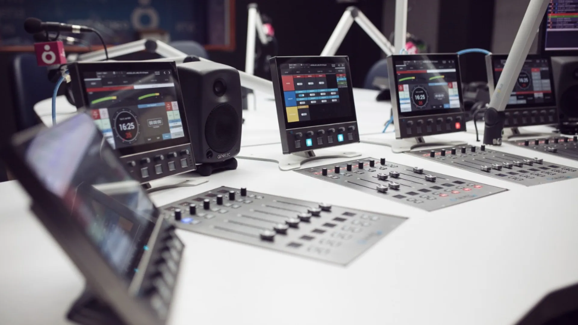 ¡Radio estrena consolas! Conoce los nuevos equipos de nuestra emisora juvenil