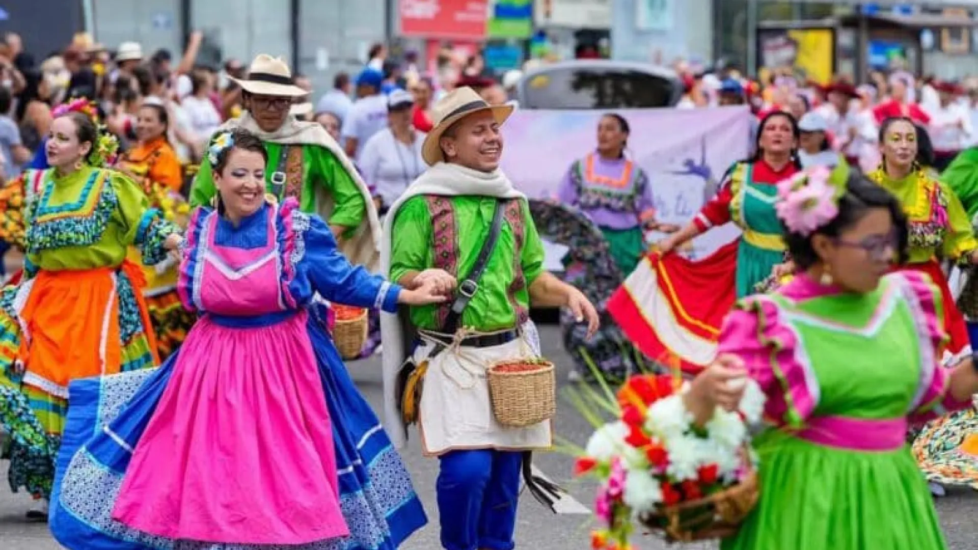 Viva el Festival de Música de Cartagena y la Feria de Manizales desde cualquier lugar de Colombia