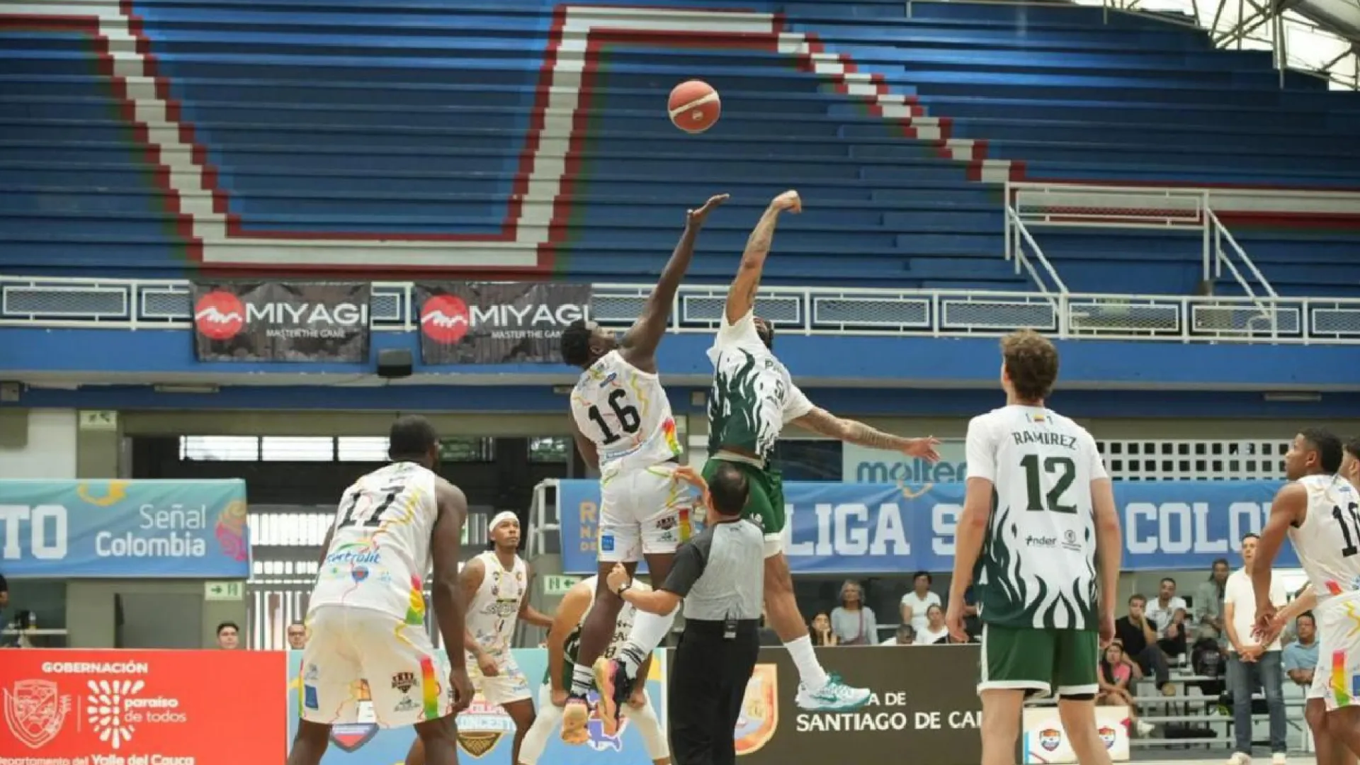 Semana intensa en la Liga Señal Colombia de Baloncesto: duelos cerrados y un nuevo favorito