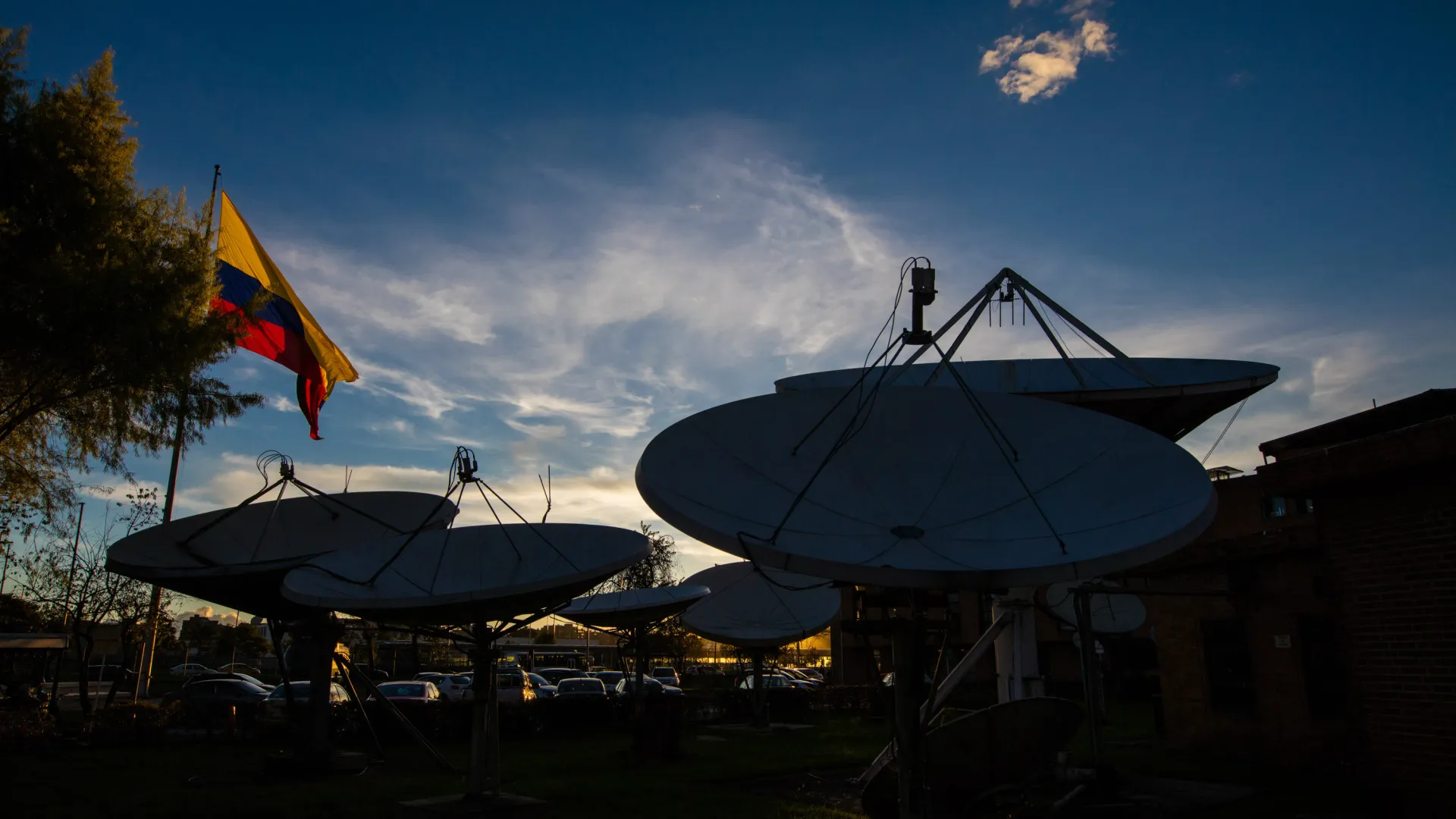 ANTENAS MEDIOS PÚBLICOS