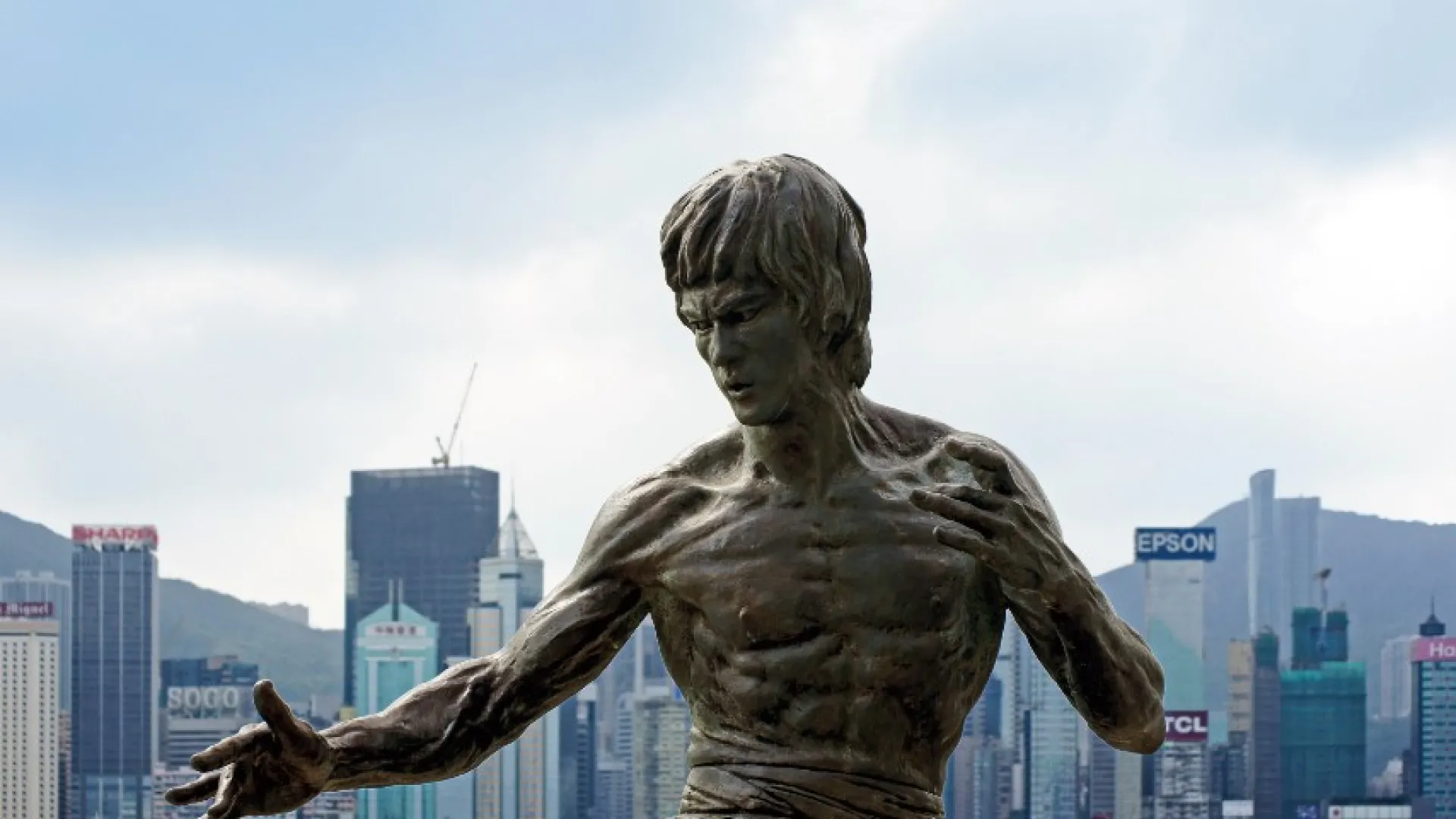 Estatua Bruce Lee