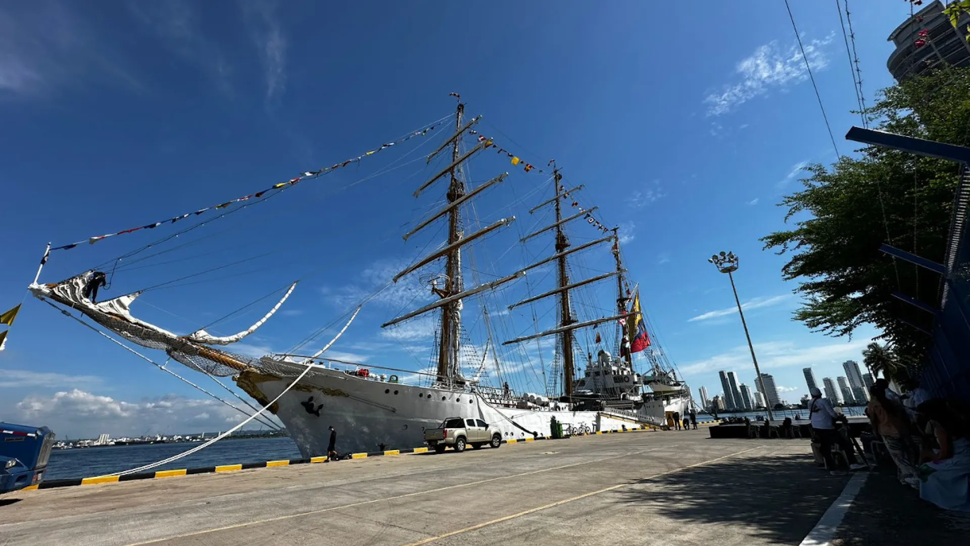 "A bordo del Buque Gloria", especial para este festivo en Canal Institucional