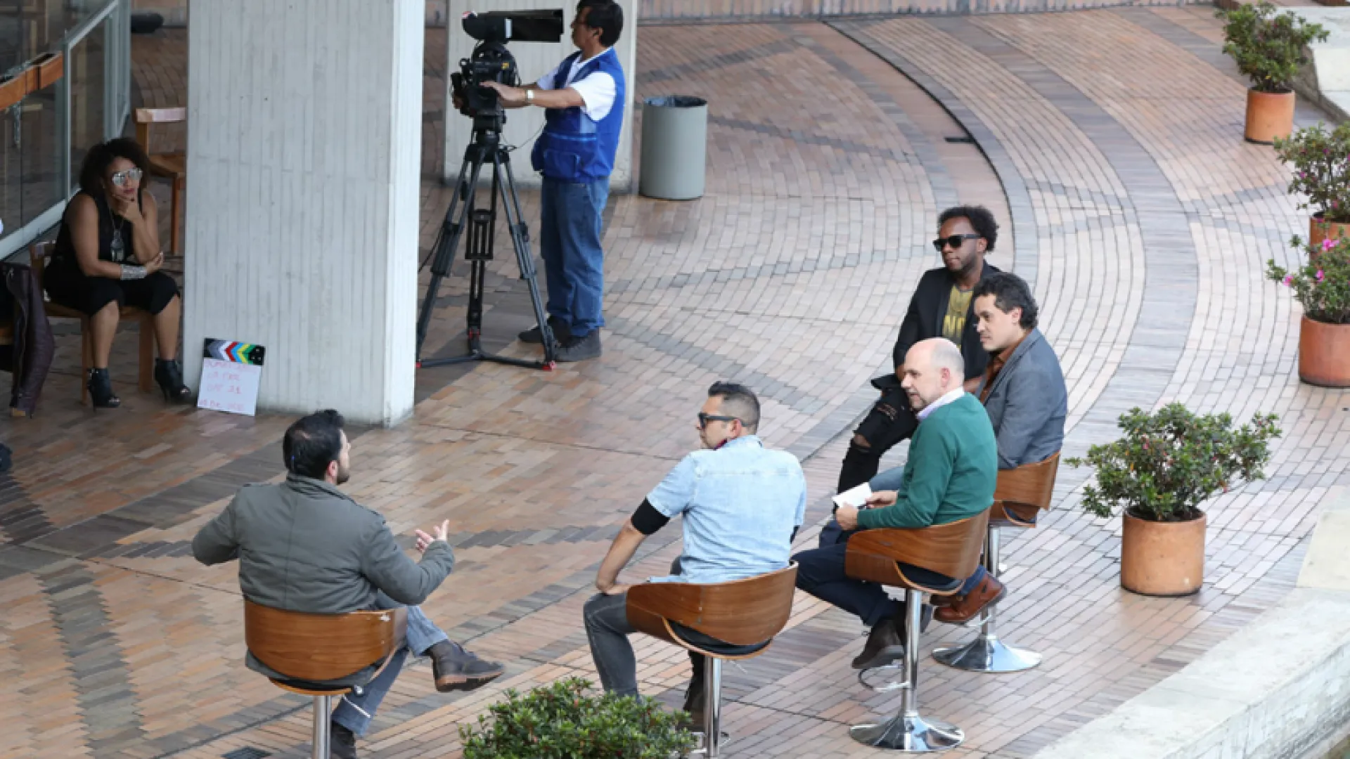 Conversemos en Paz: la misión de comediantes y músicos frente a la convivencia