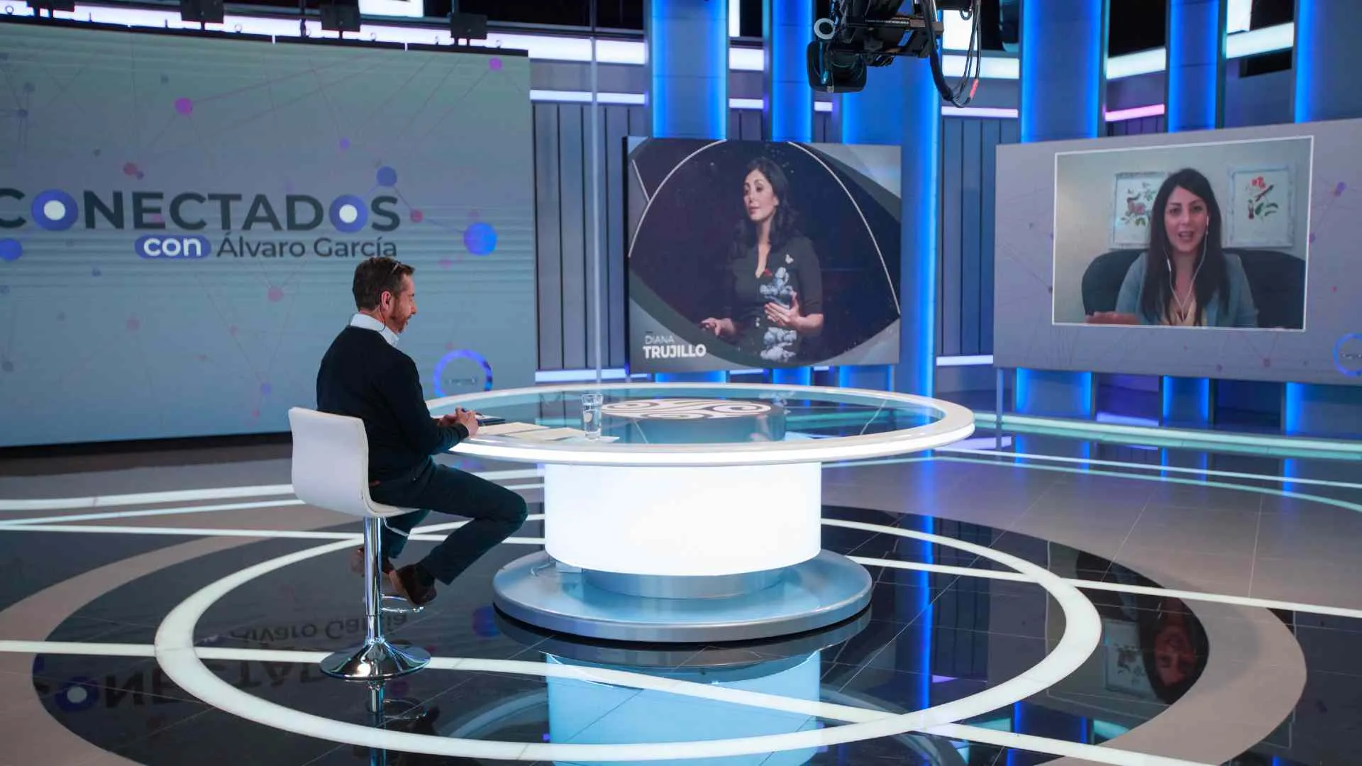 Diana Trujillo en entrevista con Álvaro García