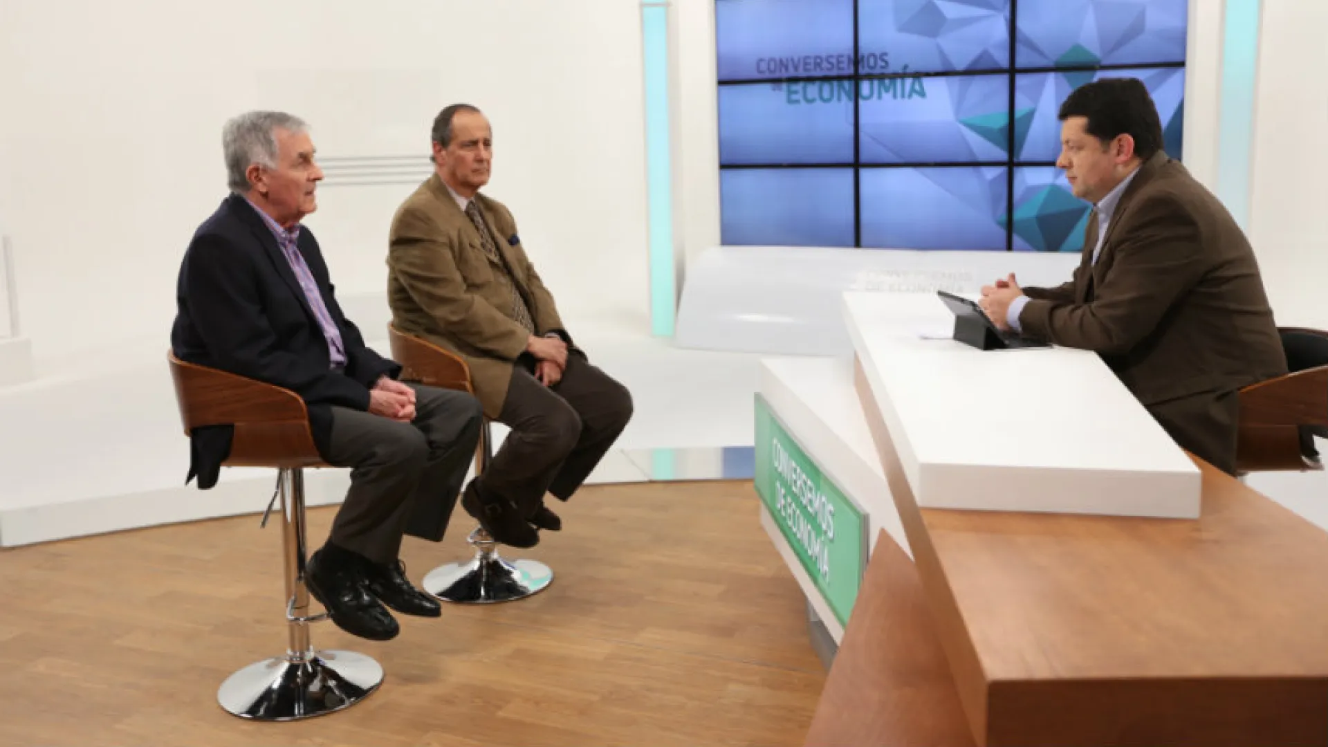 “Conversemos de Economía” examina la Inflación, las tasas de interés y la productividad nacional   