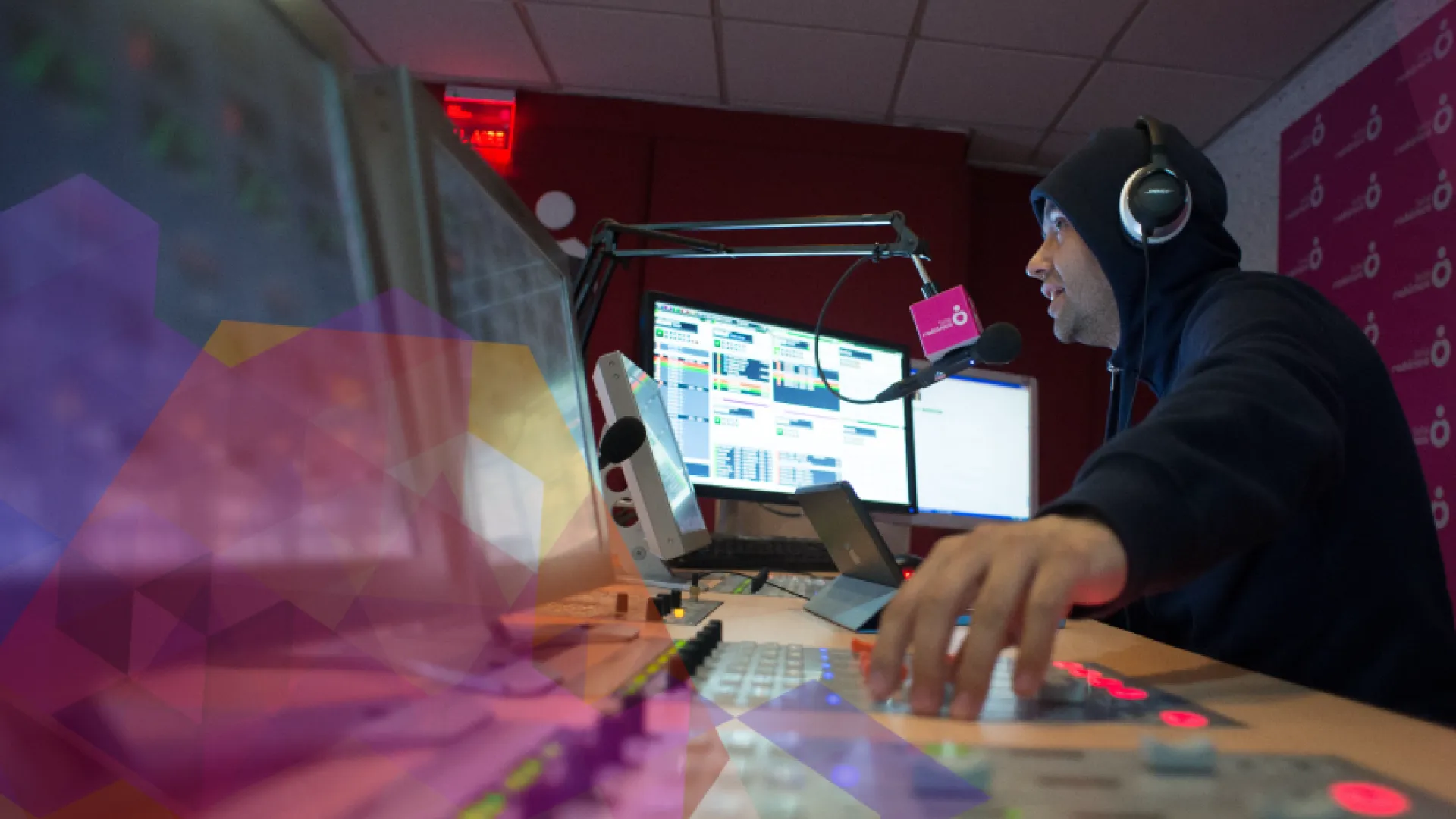 El Profe, director de Radiónica