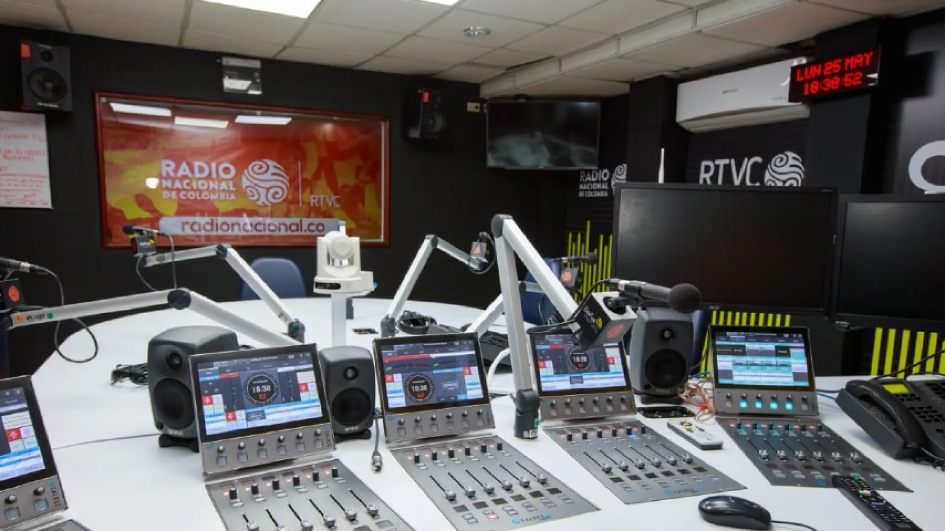 Conozca a la mesa de trabajo que acompaña a los colombianos en la “Señal de la mañana”