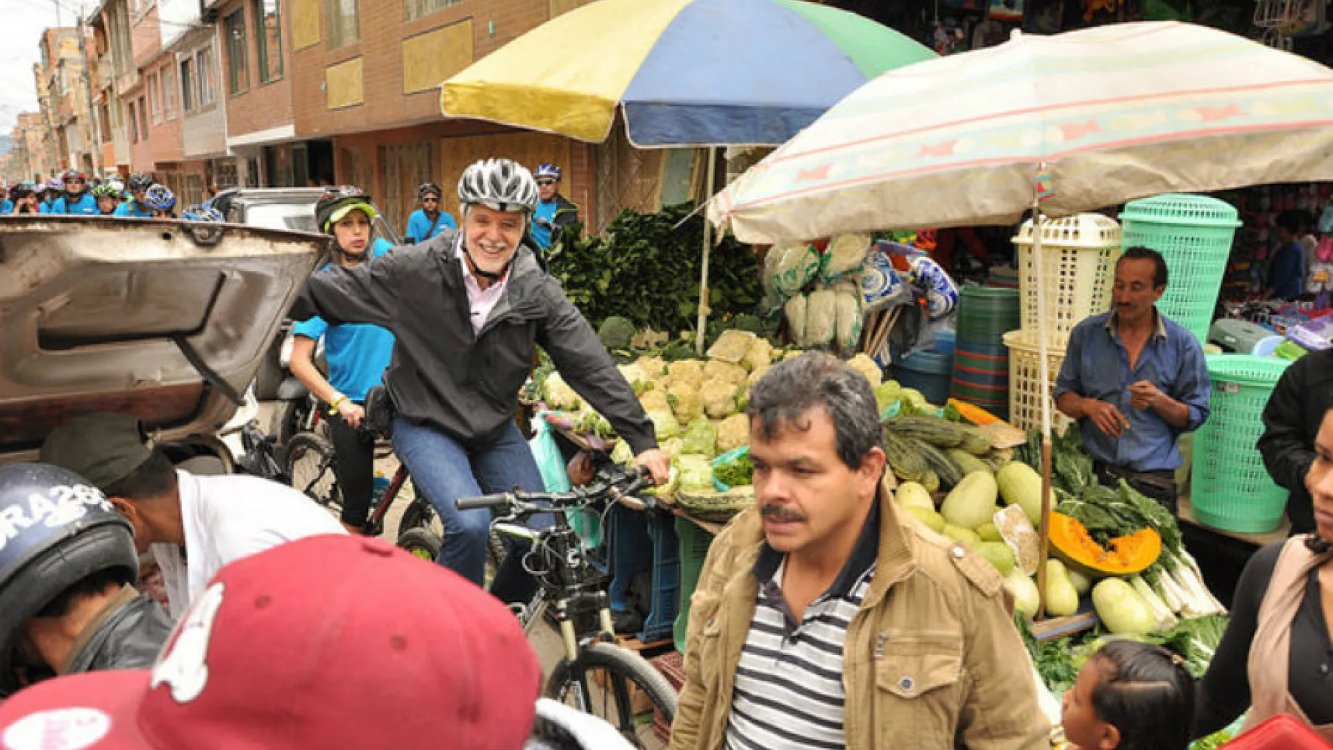 Peñalosa anuncia que pondrá orden en Bogotá
