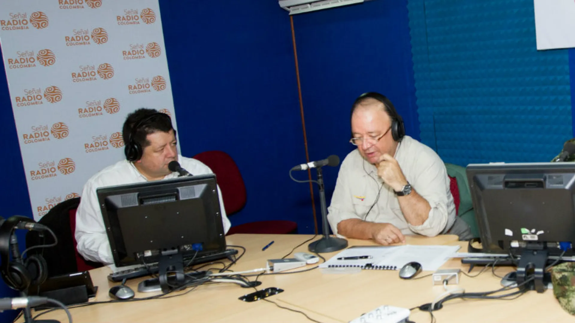 Ministro de Defensa, Luis Carlos Villegas, visita Radio Nacional de Colombia