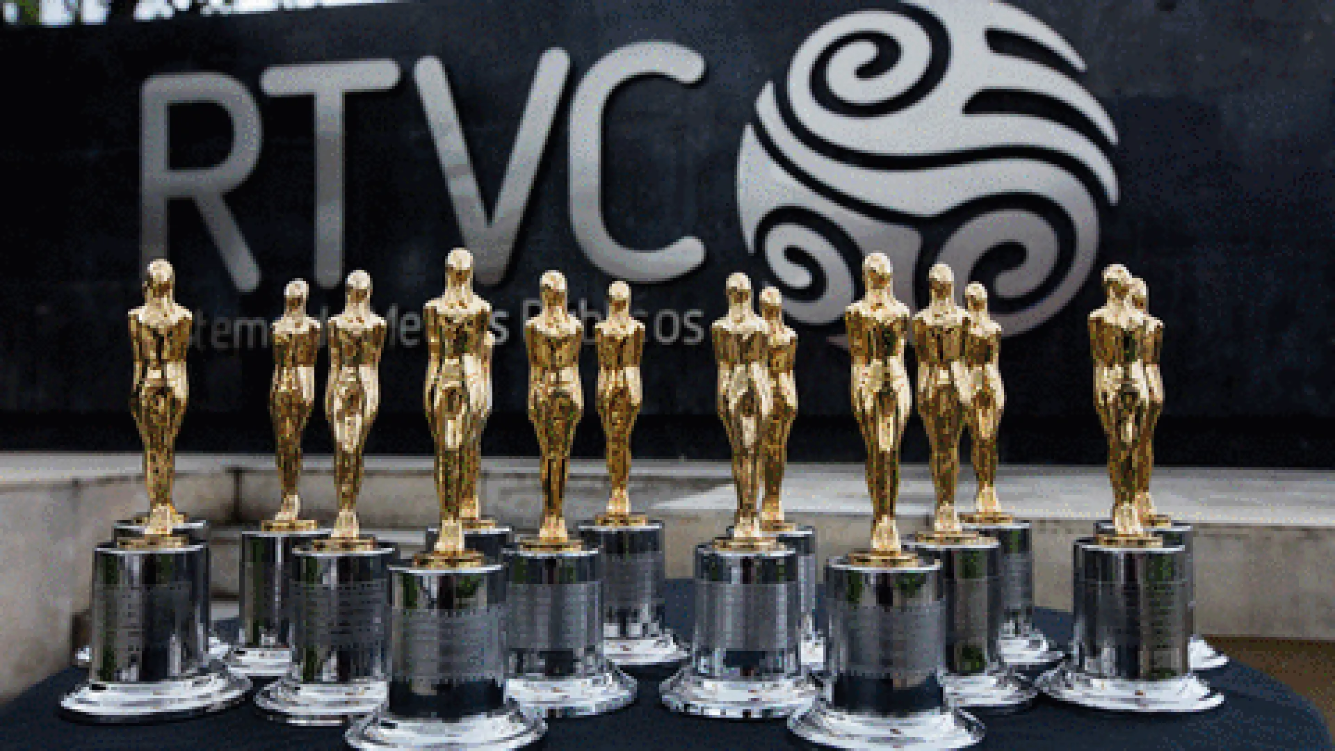 Diez producciones, 15 premios, 20 nominaciones