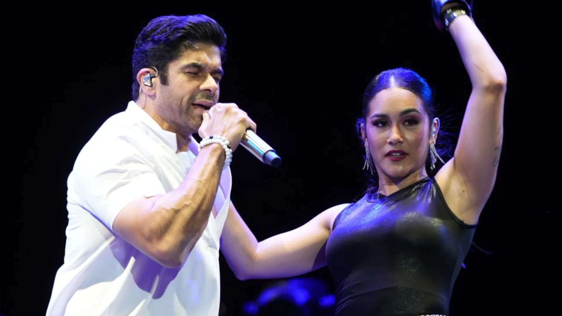 La Gran Muestra Cultural país de la belleza acompaña a la gente en la noche de Navidad