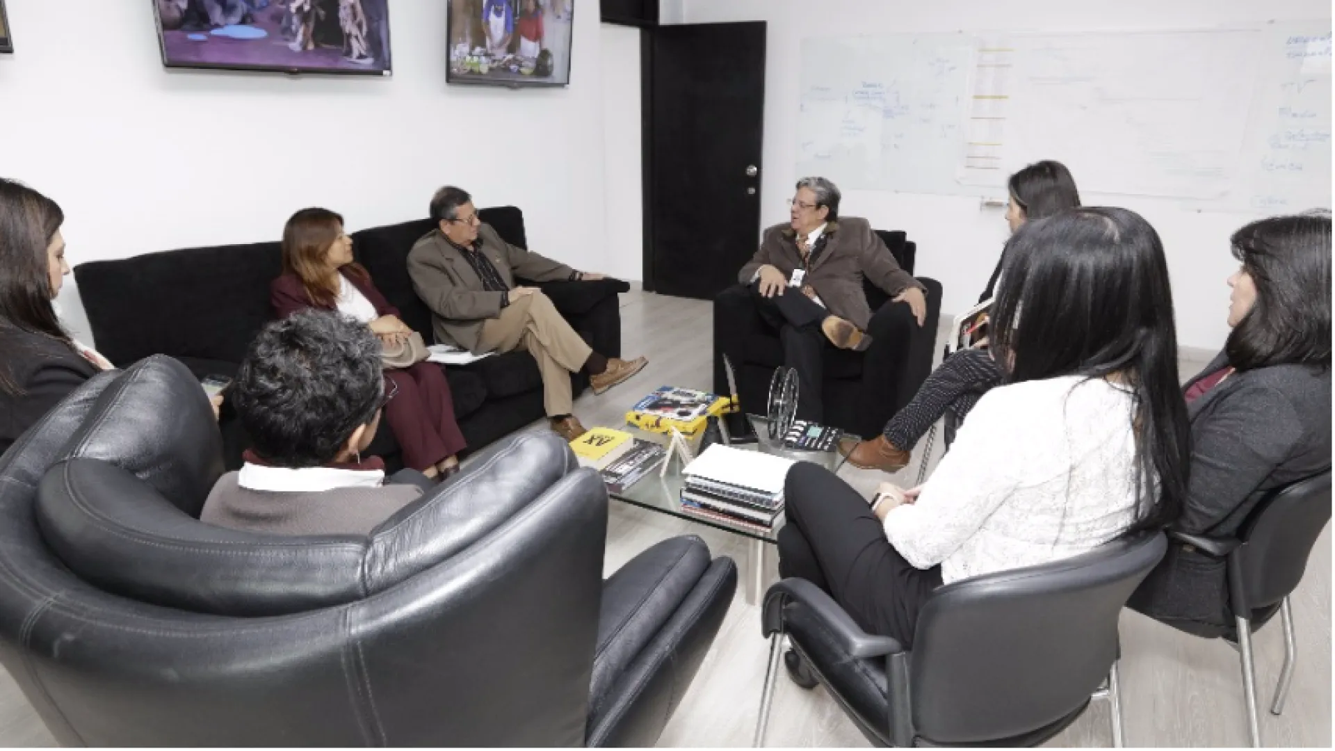 Jose Jorge Dangond y embajador de Bolivia Edmundo Polo Ariñez