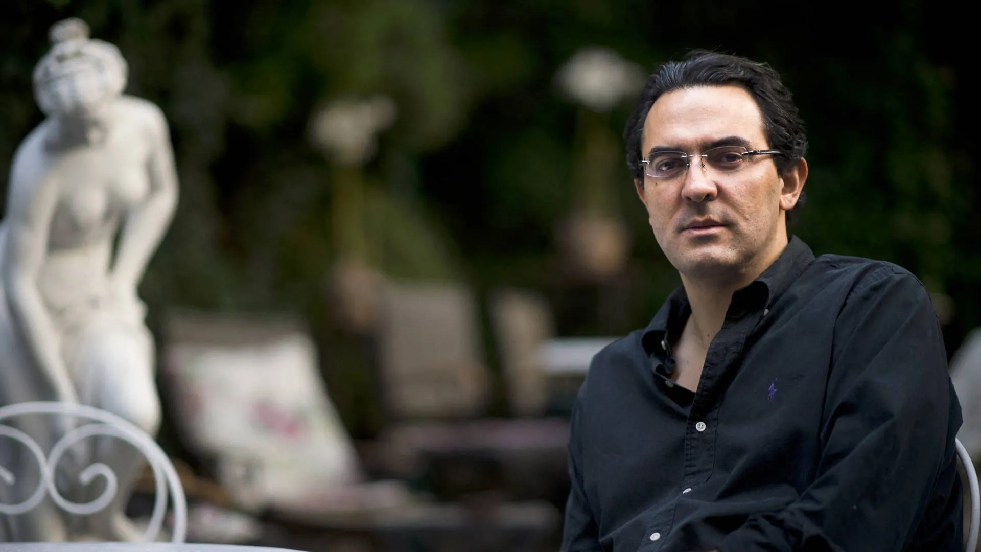 Juan Gabriel Vásquez, escritor colombiano en entrevista con Álvaro García