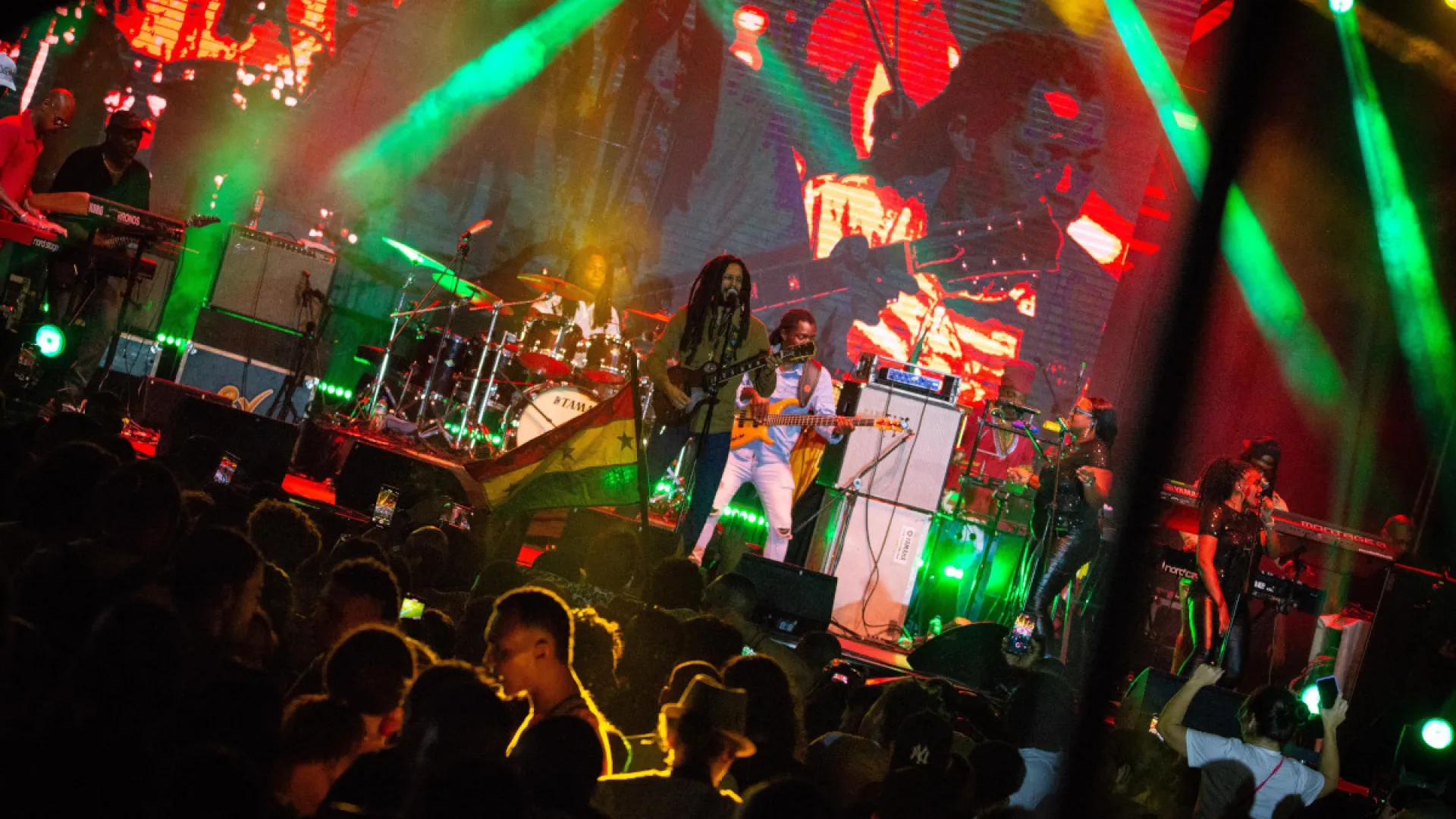 Buenaventura vivió una gran noche con los artistas internacionales y nacionales del Concierto de la Esperanza