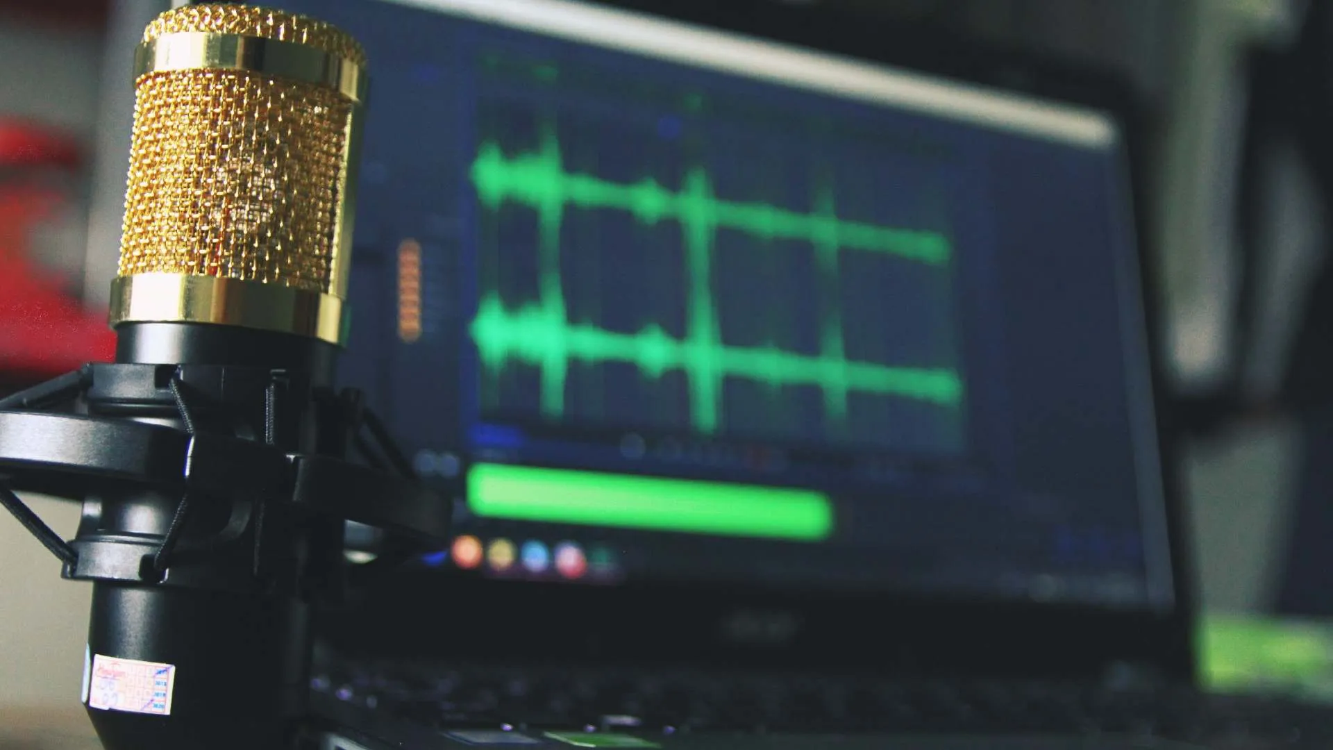 Conoce los seleccionados al taller de Podcast Al Oído: ¿cómo contar historias que suenan?