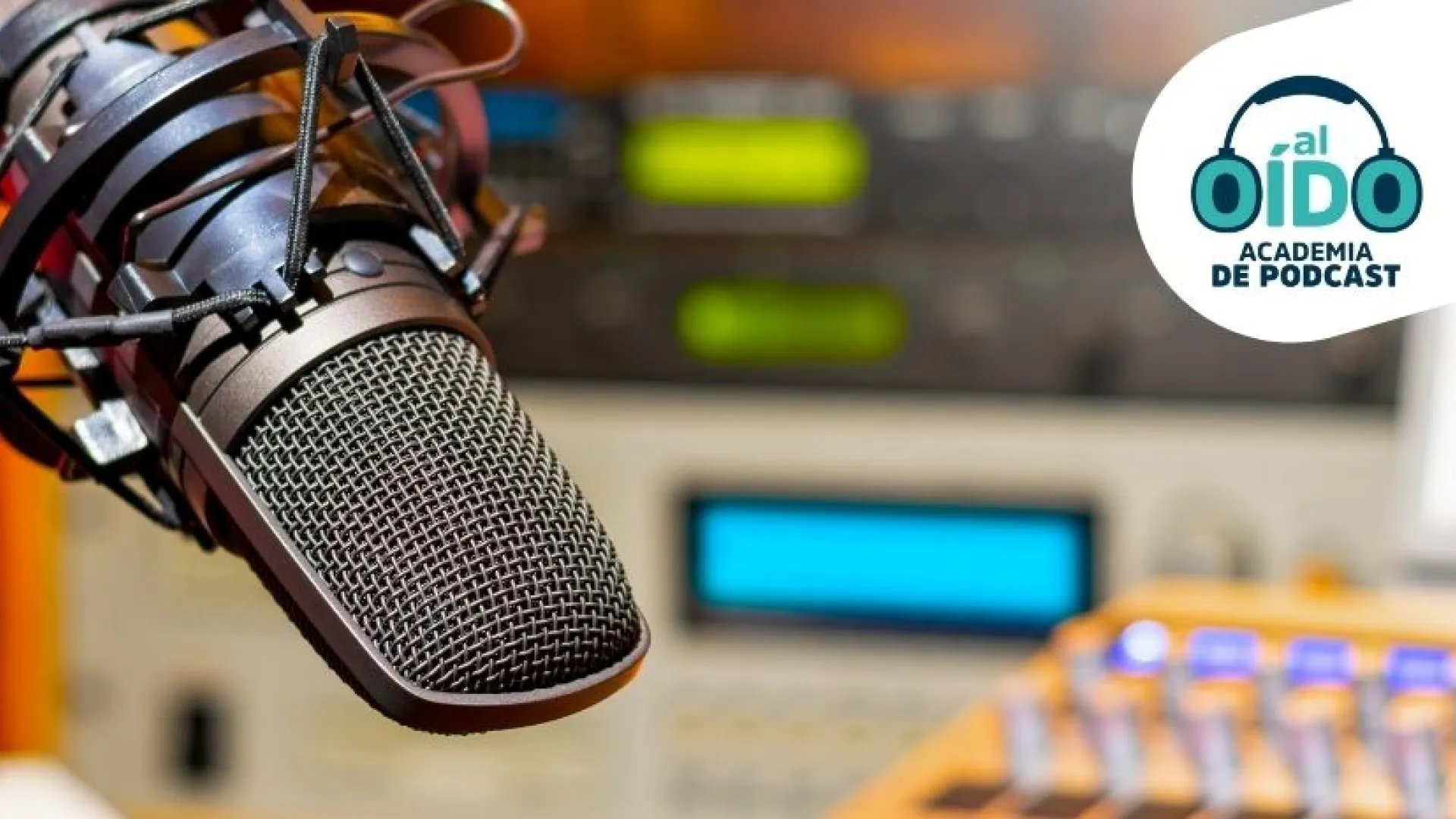 Muestra Academia Al Oído: ¿Cómo fusionar la ficción con el documental en un podcast? 