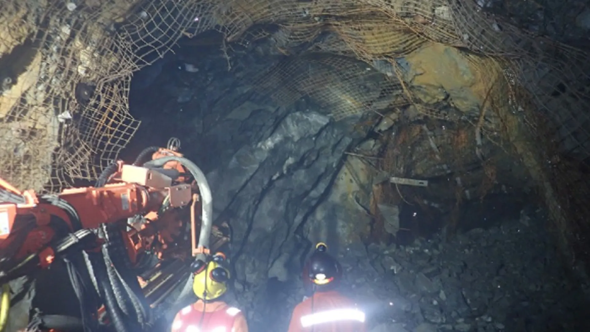 Minería legal e ilegal en Antioquia está acabando los ríos y el campo