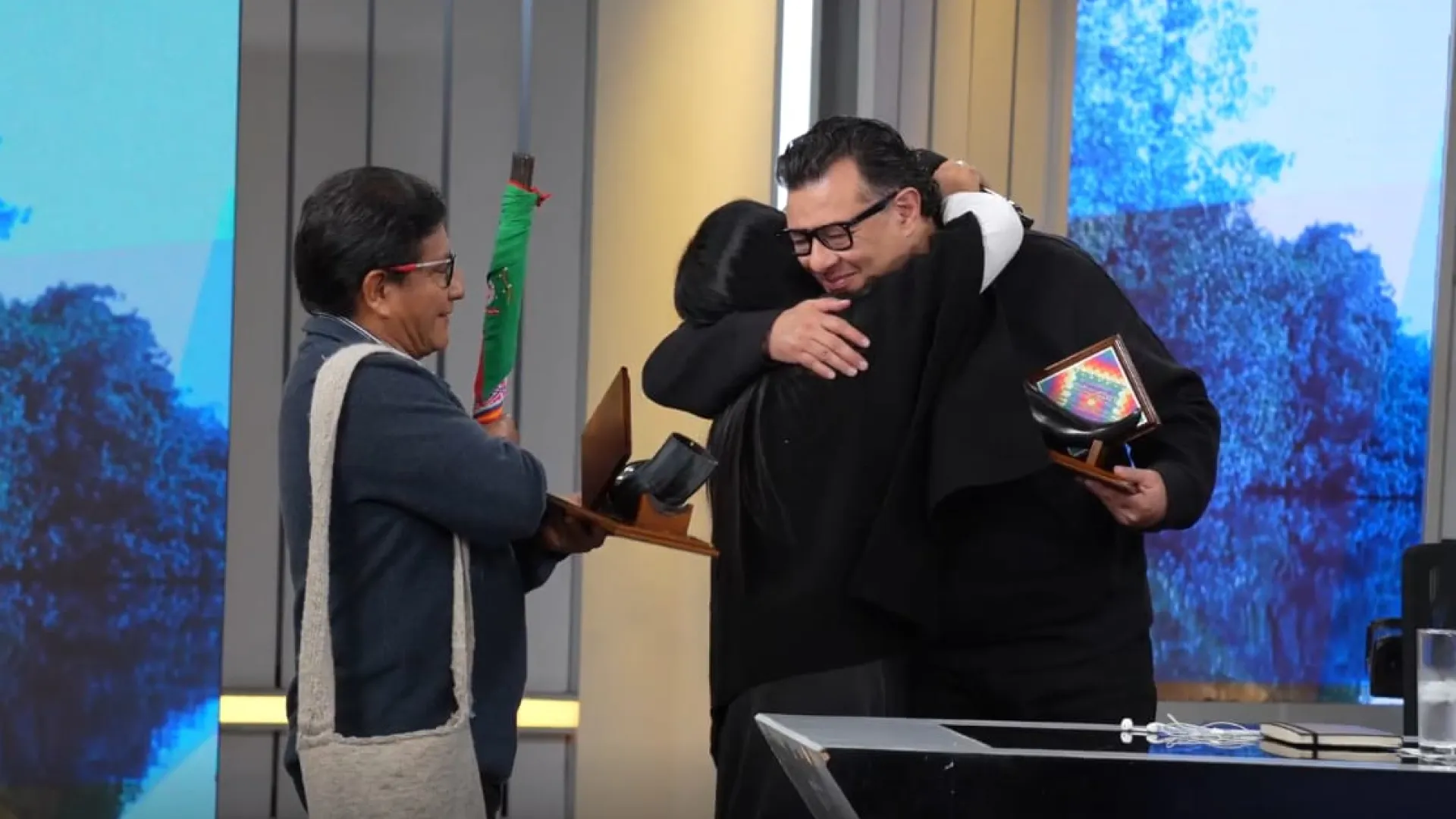 El Pueblo Nasa entrega reconocimiento especial al Sistema de Medios Públicos por su ejercicio del periodismo