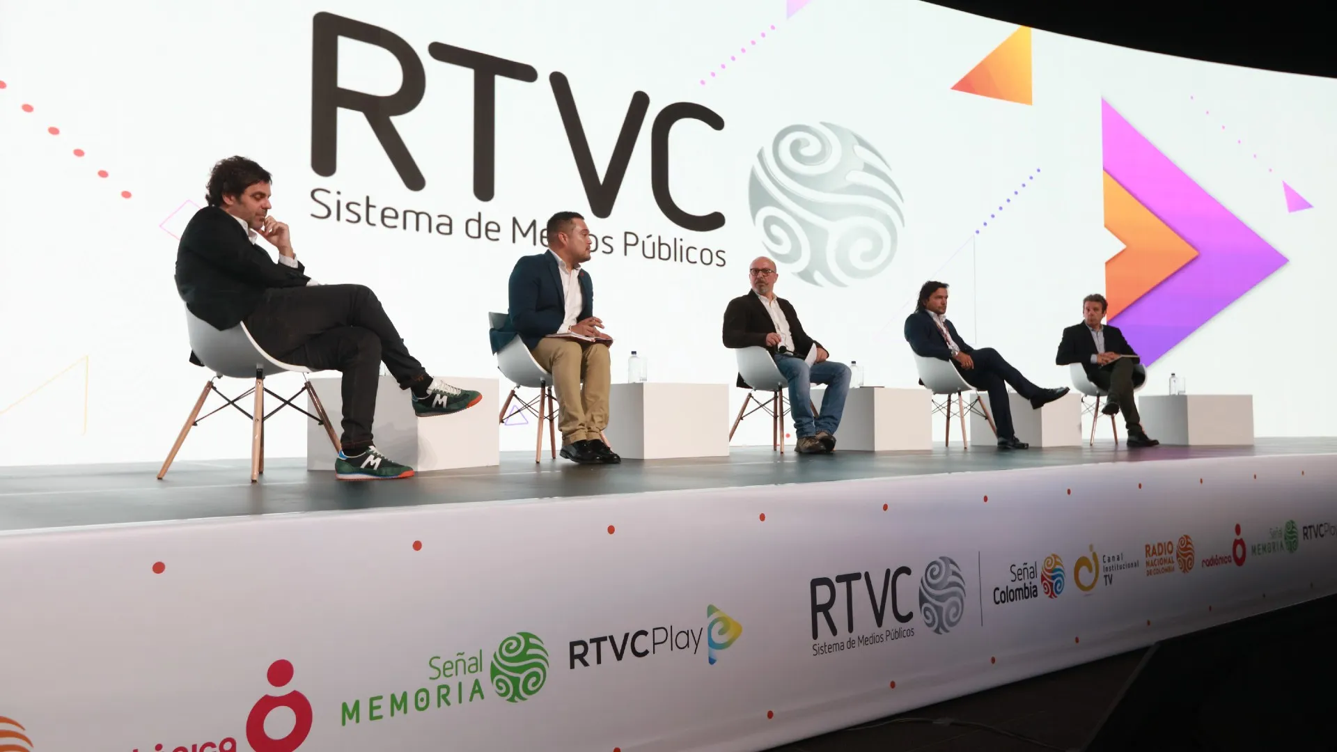 Invitados retos medios públicos fimpu 2019