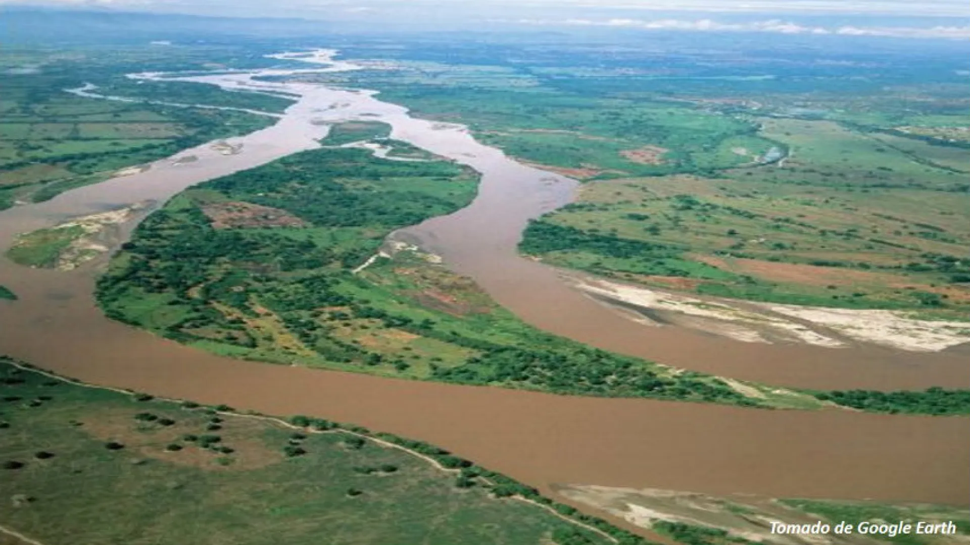 Radio Nacional de Colombia de RTVC por el río Magdalena