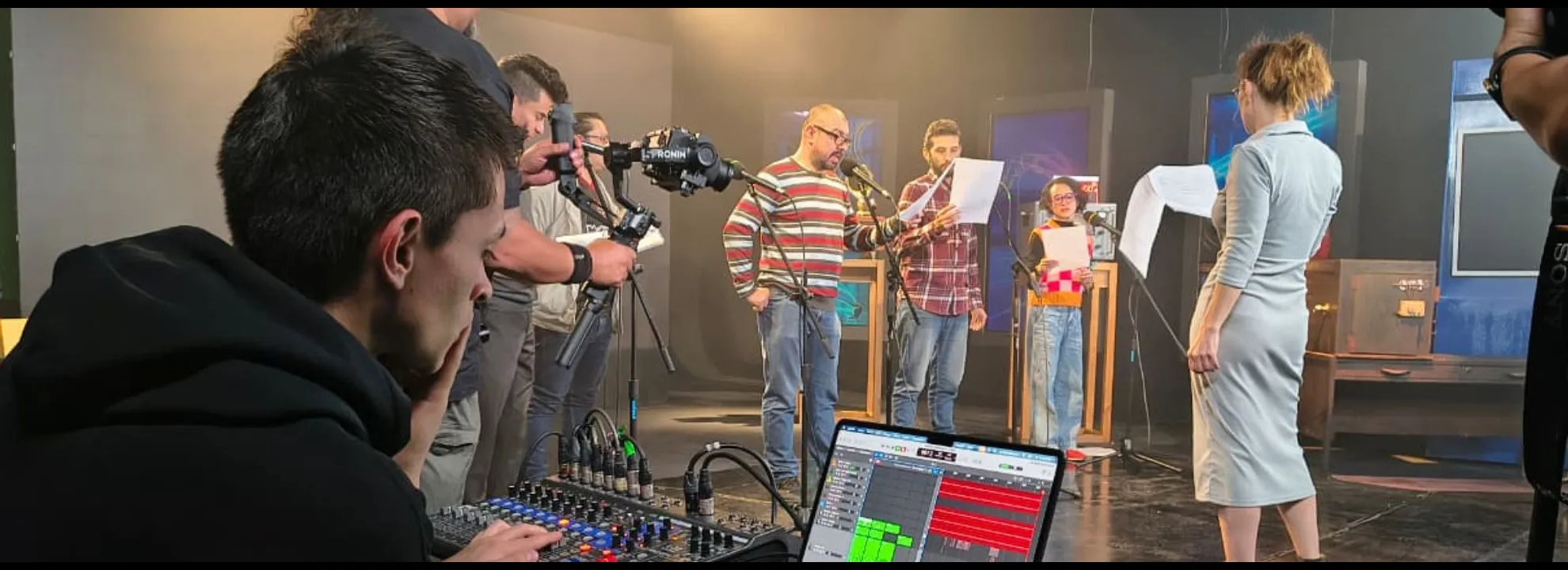 Este jueves 29 de octubre, en el marco de la conmemoración del Día Mundial del Patrimonio Audiovisual, el Sistema de Medios Públicos presentará a las 8:00 p. m., un especial en vivo que marca el regreso de las radionovelas.