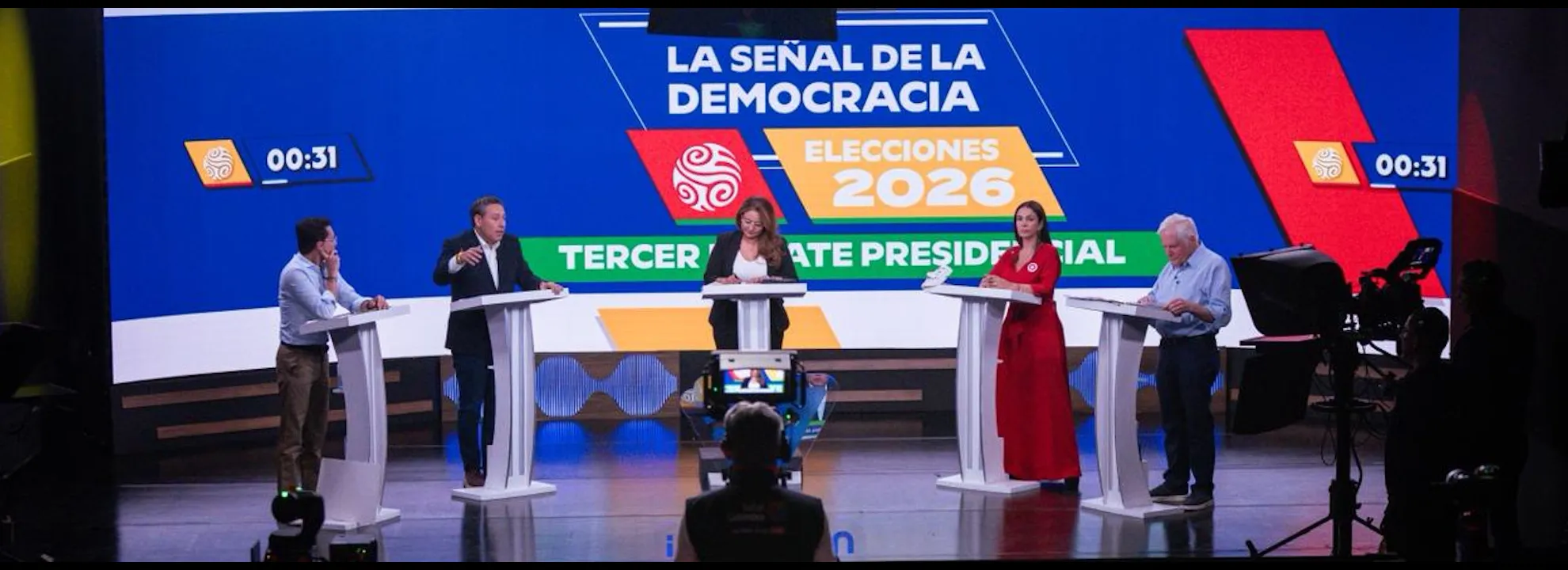 Con cuatro candidatos se realizó el tercer debate presidencial en Inravisión
