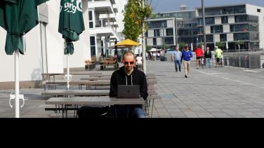 ¿Buscas opciones laborales en el exterior? Así puedes aplicar