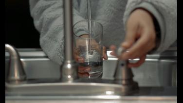 ¡Toma nota! 10 tips y acciones cotidianas para cuidar el agua desde casa