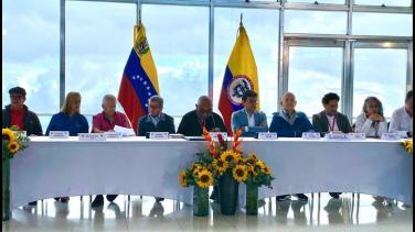 Quiénes son los integrantes de la mesa de negociación con el ELN