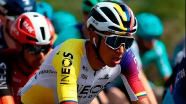 Giro de Italia por Radio Nacional: Egan Bernal brilla en la montaña