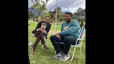 El poeta Frank Báez es el nuevo invitado a Señal Literaria por Señal Colombia